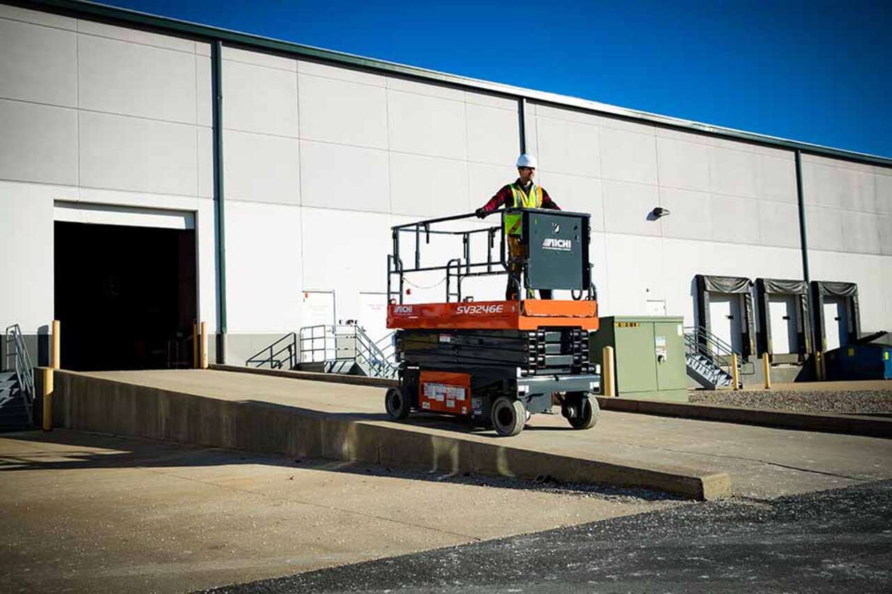 Aichi Lift Dealer Michigan Scissor Lifts Compact Height