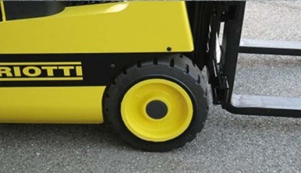 Mariotti Forklift Dealer Michigan Electric Me 10 12 Tire Detail