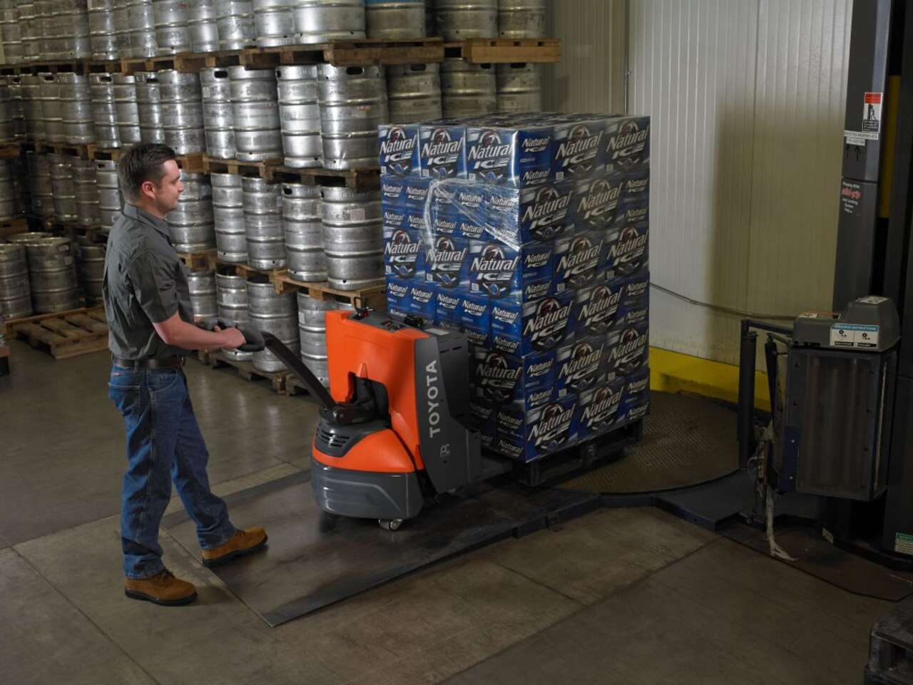 Electric Walkie Pallet Jack Application 2
