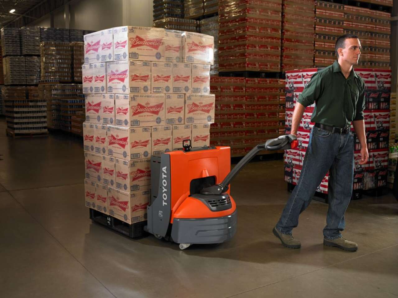 Electric Walkie Pallet Jack Application 6