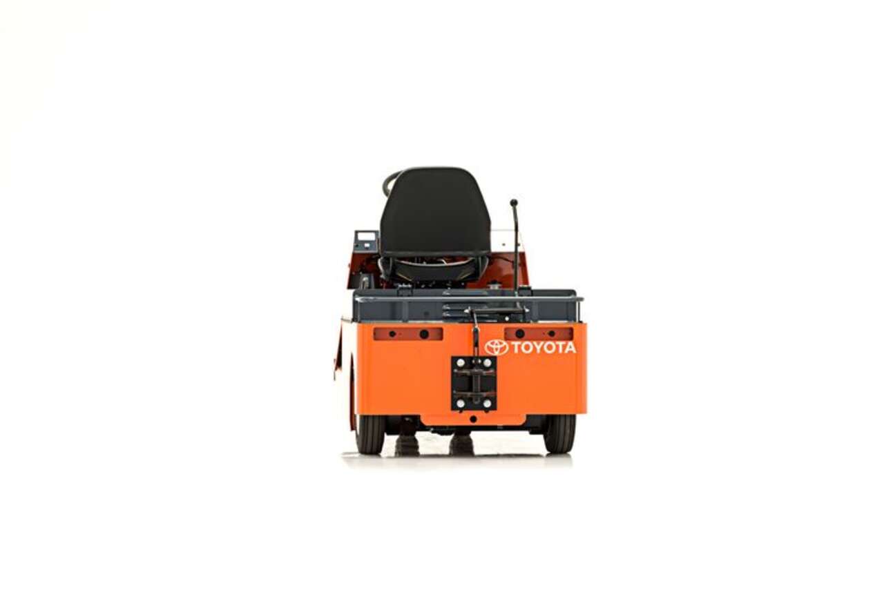 mid-tow-tractor.jpg